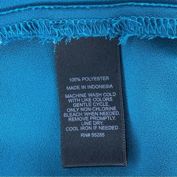 Express Teal Blue Ruffle Blouse V Neck Flowy Sleeveless Small Womens Top - Picture 7 of 7